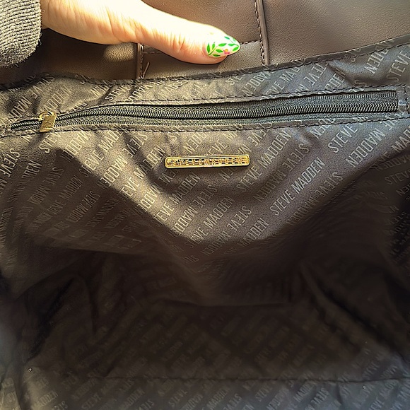 COPY - Steve Madden 2 piece ToteBag with Detachable Crossbody & Smaller purse/p… - Picture 15 of 16